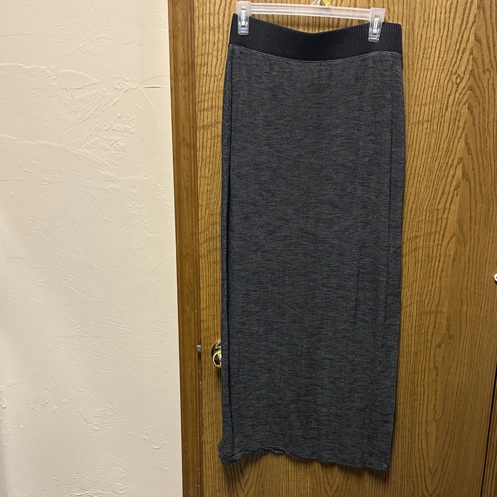 4 for $10 item Elie Tahari Dark Charcoal Knit Midi Skirt